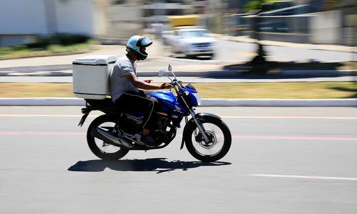 Projeto de Lei que regulariza trabalho por aplicativo é aprovada no Senado