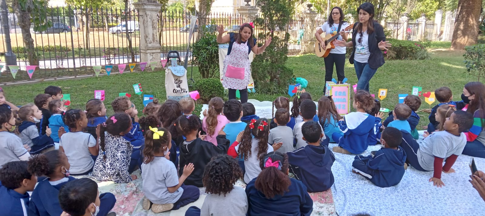 Conexão Esporte leva projeto ‘De Conto em Conto’ para crianças de escolas do Centro de Petrópolis