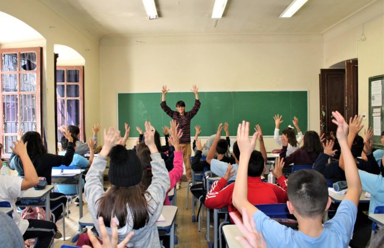 Prefeitura abre matrículas para alunos surdos na Escola Municipal Santos Dumont