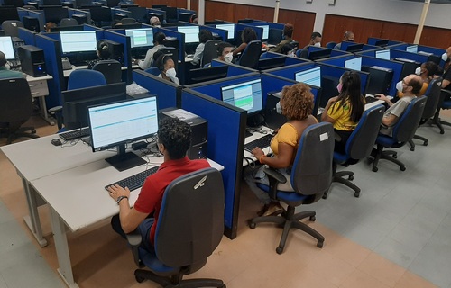 Censo 2022: IBGE terá central de atendimento para apoiar coleta de dados por telefone ou internet