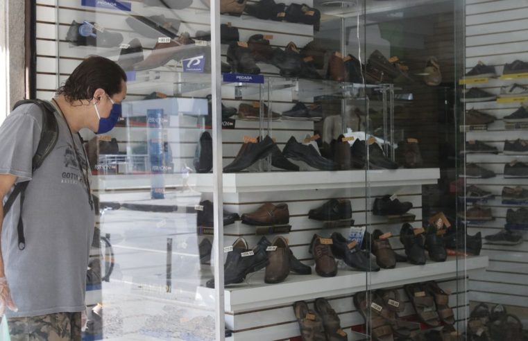 IBGE: vendas no varejo caem 1,4% em junho