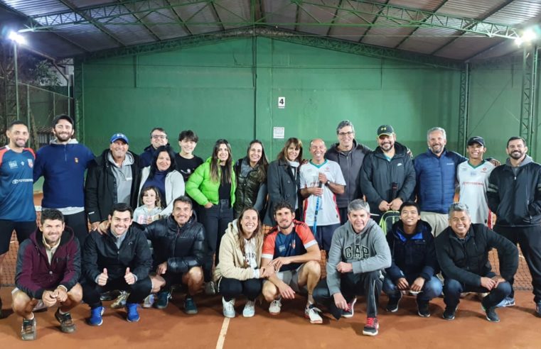Seleção Petropolitana de Tênis avança para final do Torneio Merco Serra