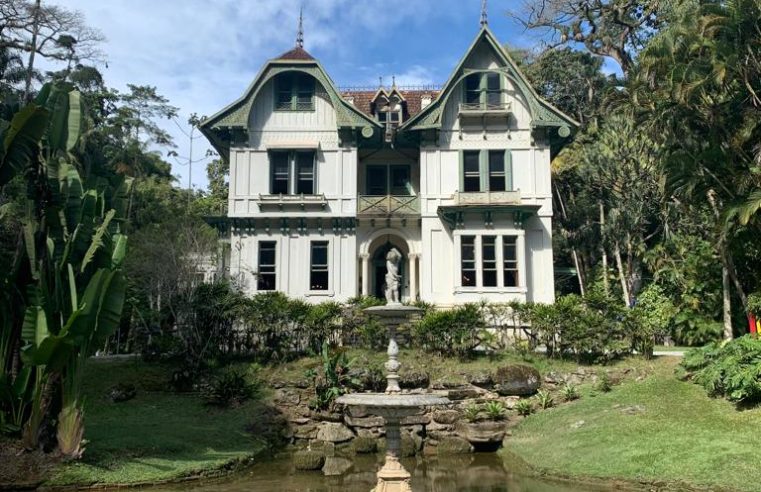 Casa de Petrópolis vai receber o coletivo pin-ups neste sábado&nbsp;