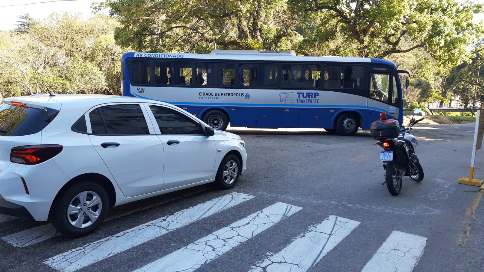 Rua Alfredo Pachá, em Petrópolis, é liberada para o trânsito
