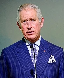 Charles é o novo rei do Reino Unido após 70 anos como ‘príncipe profissional’