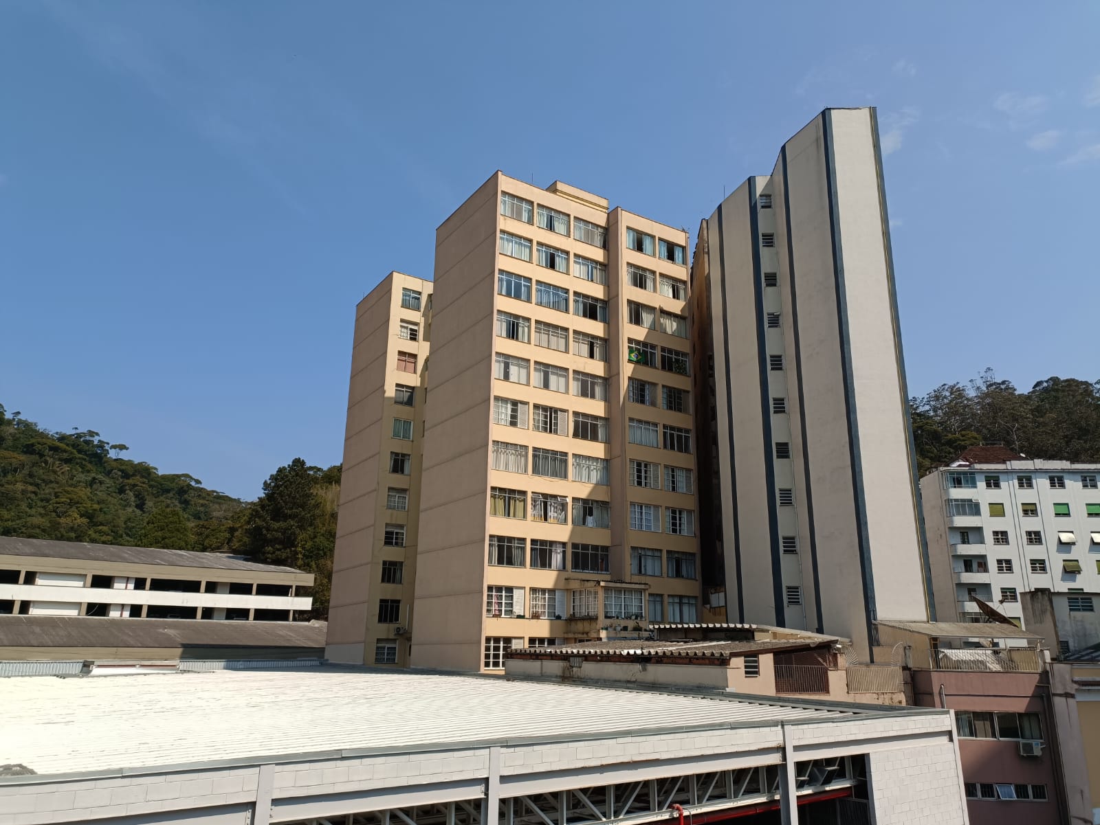 Depois de uma sexta-feira com o tempo seco, a previsão é de um fim de semana chuvoso em Petrópolis