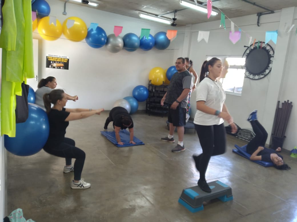 Projeto Esporte & Saúde atende 60 pessoas nas Academias da Saúde, em Petrópolis