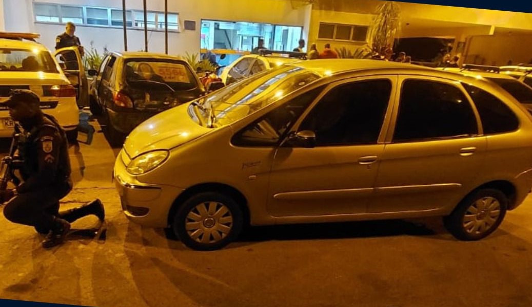 Polícia Militar recupera carro roubado