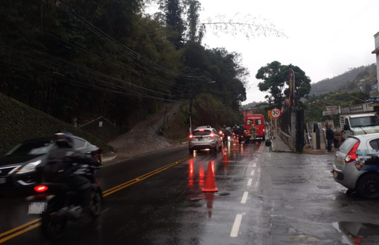 Petrópolis: Três acidentes de moto em 45 minutos prejudicam nove linhas de ônibus