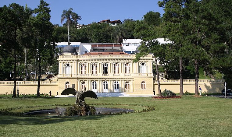 Câmara dos Vereadores de Petrópolis aprova criação do Plano Municipal para arrecadação de donativos em situações de calamidade por desastres