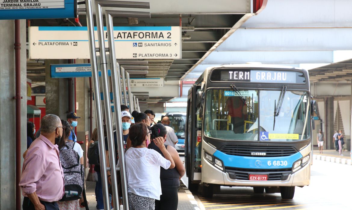 Idoso: prazo para completar documentação no transporte termina nesta sexta-feira (16)
