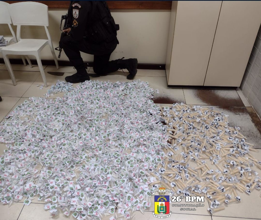 Polícia Militar apreende drogas no Espírito Santo em Petrópolis