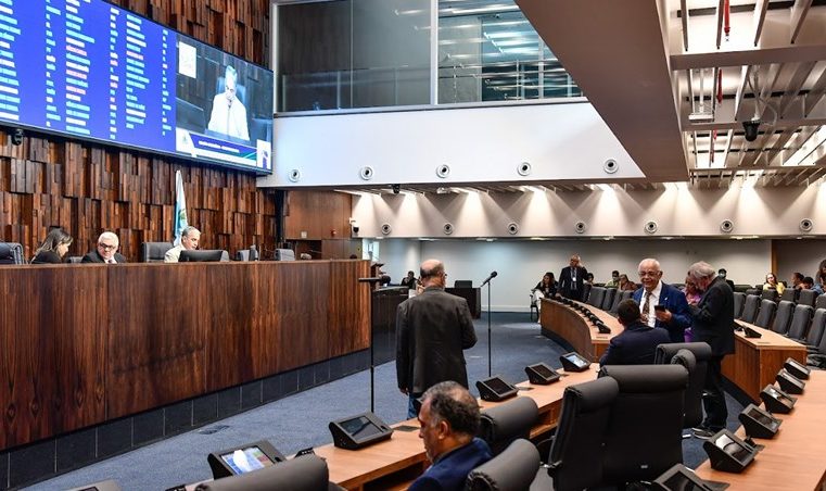 Alerj aprova projeto de incentivo ao uso de veículos elétricos