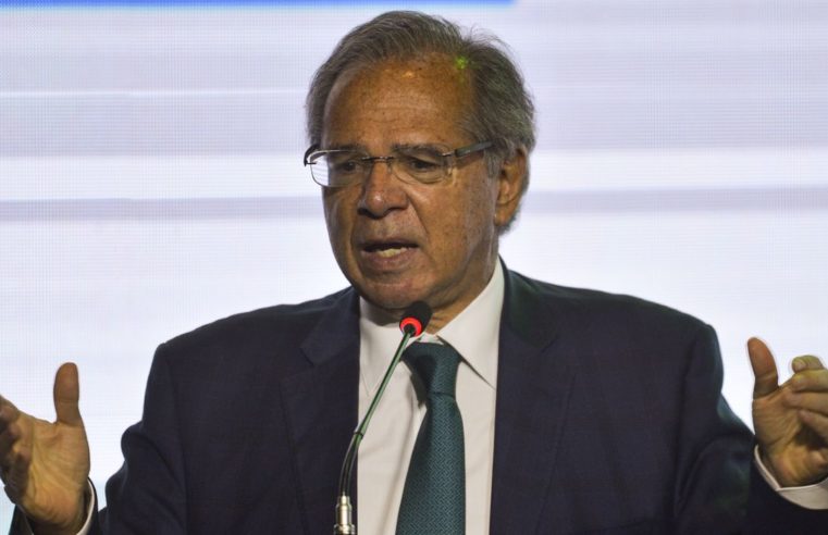 Recuo da inflação pode fazer juros caírem em 2023, diz ministro