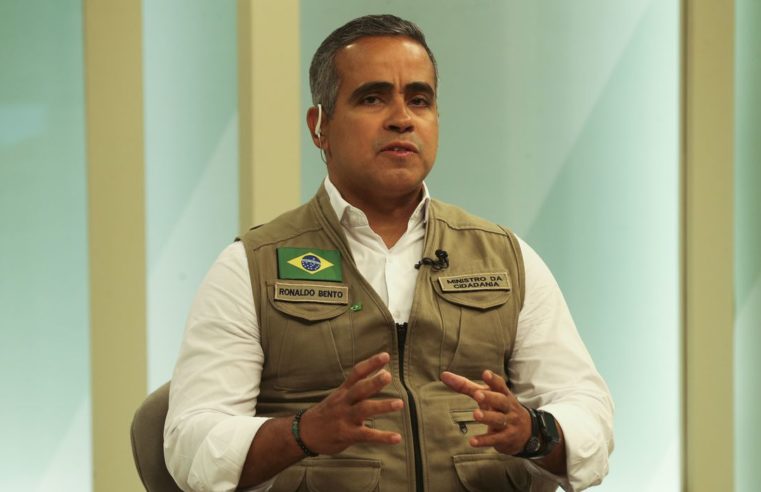 Auxílio Brasil: bancos não podem cobrar taxas, diz ministro