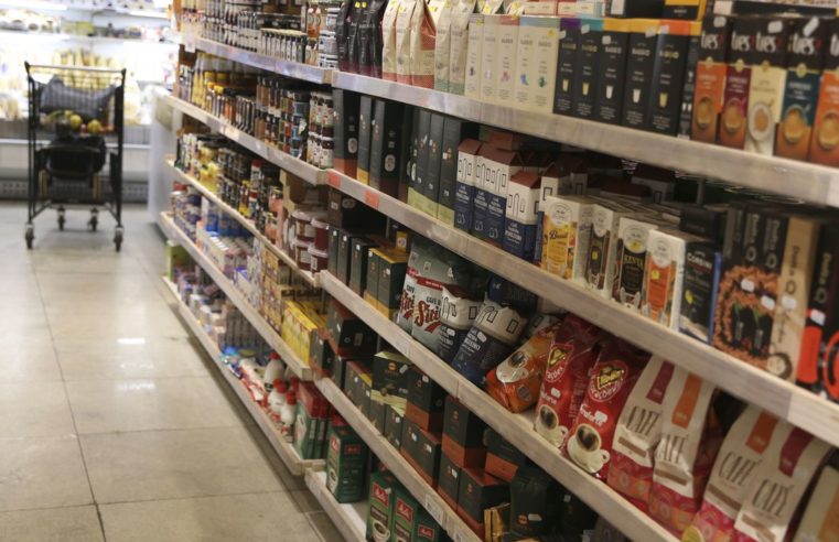 Valor da cesta básica cai em agosto em 16 capitais, diz Dieese