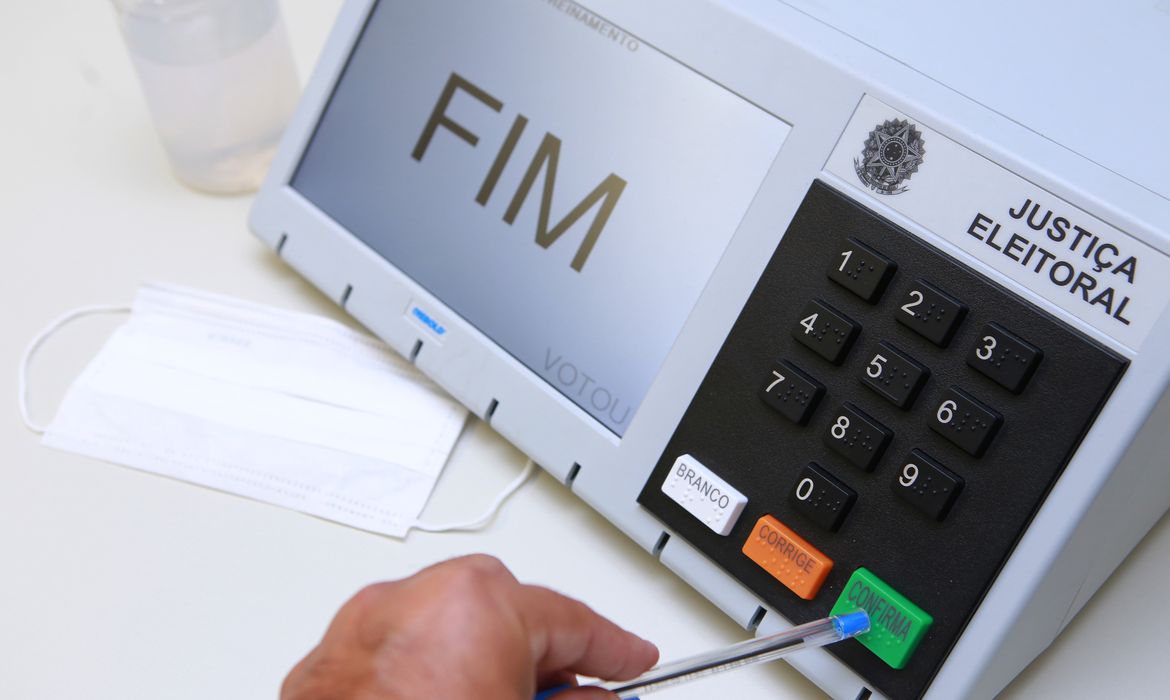 TSE oferece “cola” para facilitar vida do eleitor