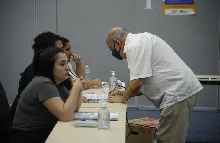 Saiba para quem o voto é obrigatório e para quem é facultativo 