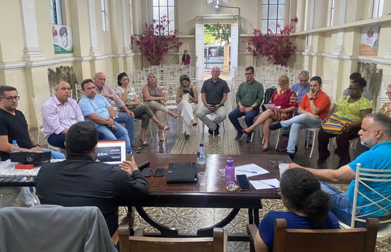 Prefeitura se reúne com setores do Turismo e Comércio para traçar estratégias de divulgação da cidade