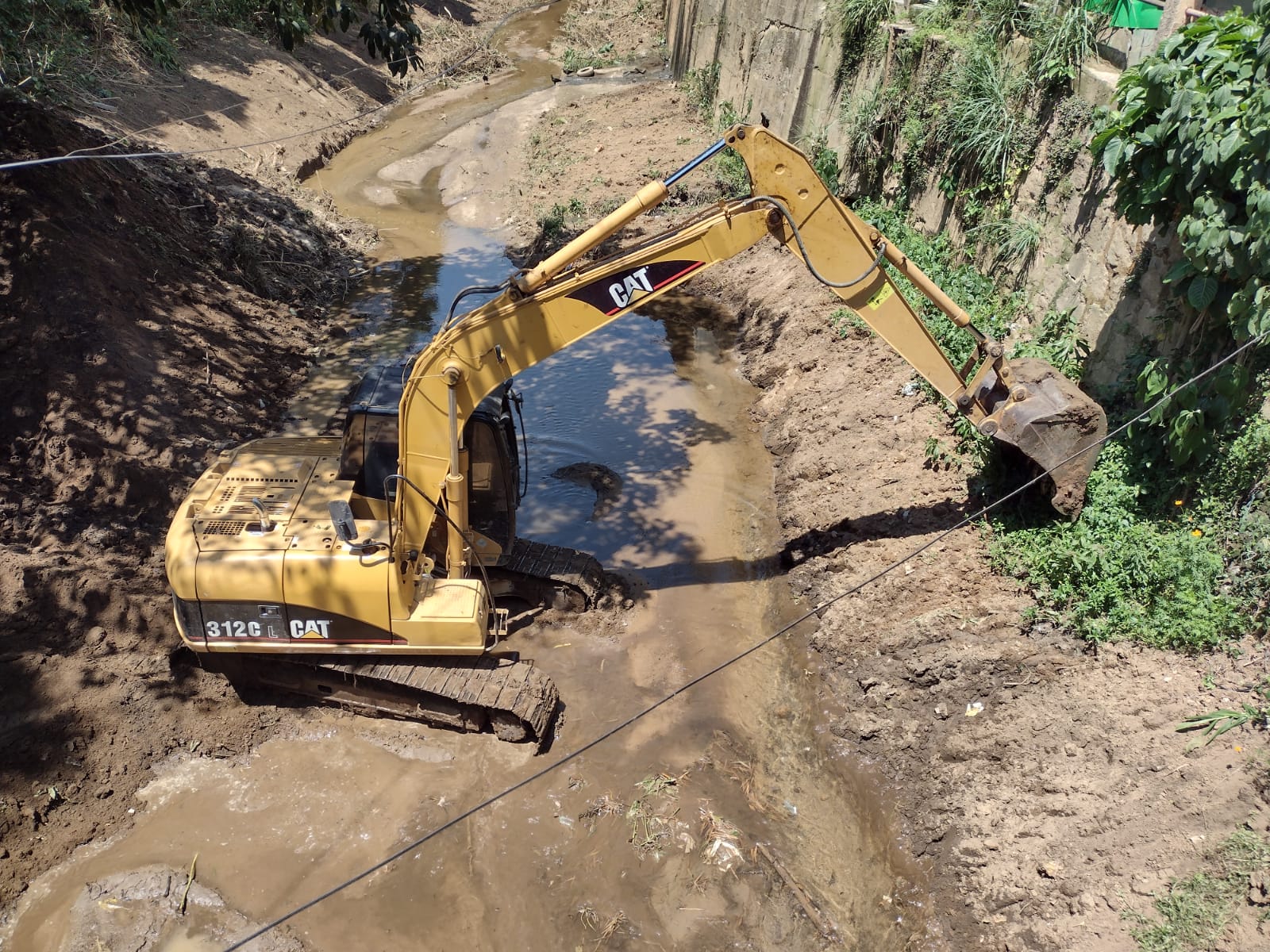 Remoção de detritos continua em Petrópolis
