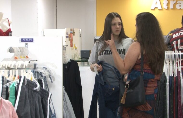 Dia do comerciário é comemorado nesta segunda-feira (17)