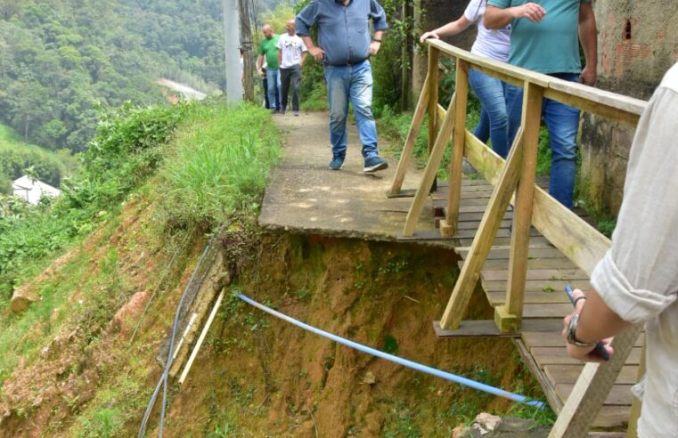 Prefeitura de Petrópolis faz vistoria na região da Castelânea
