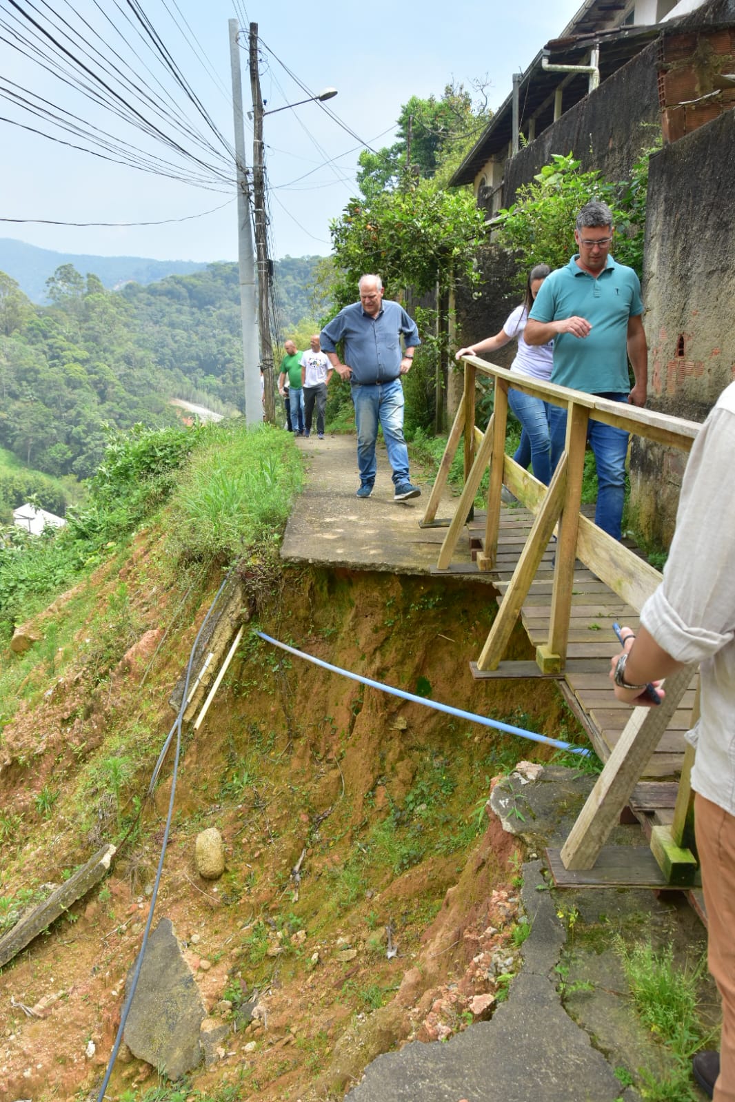 Prefeitura de Petrópolis faz vistoria na região da Castelânea