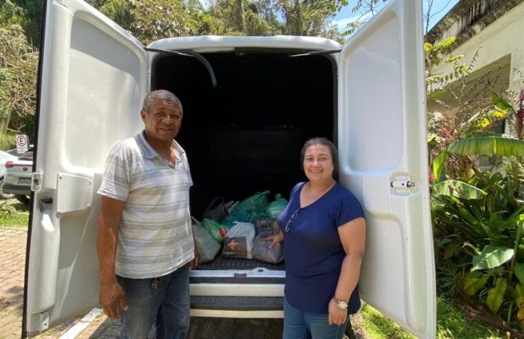 Turispetro entrega alimentos arrecadados com passaporte Estrada Real
