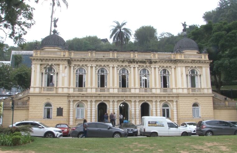 Câmara notifica Prefeitura de Petrópolis após falta de transparência na Lei Orçamentária Anual