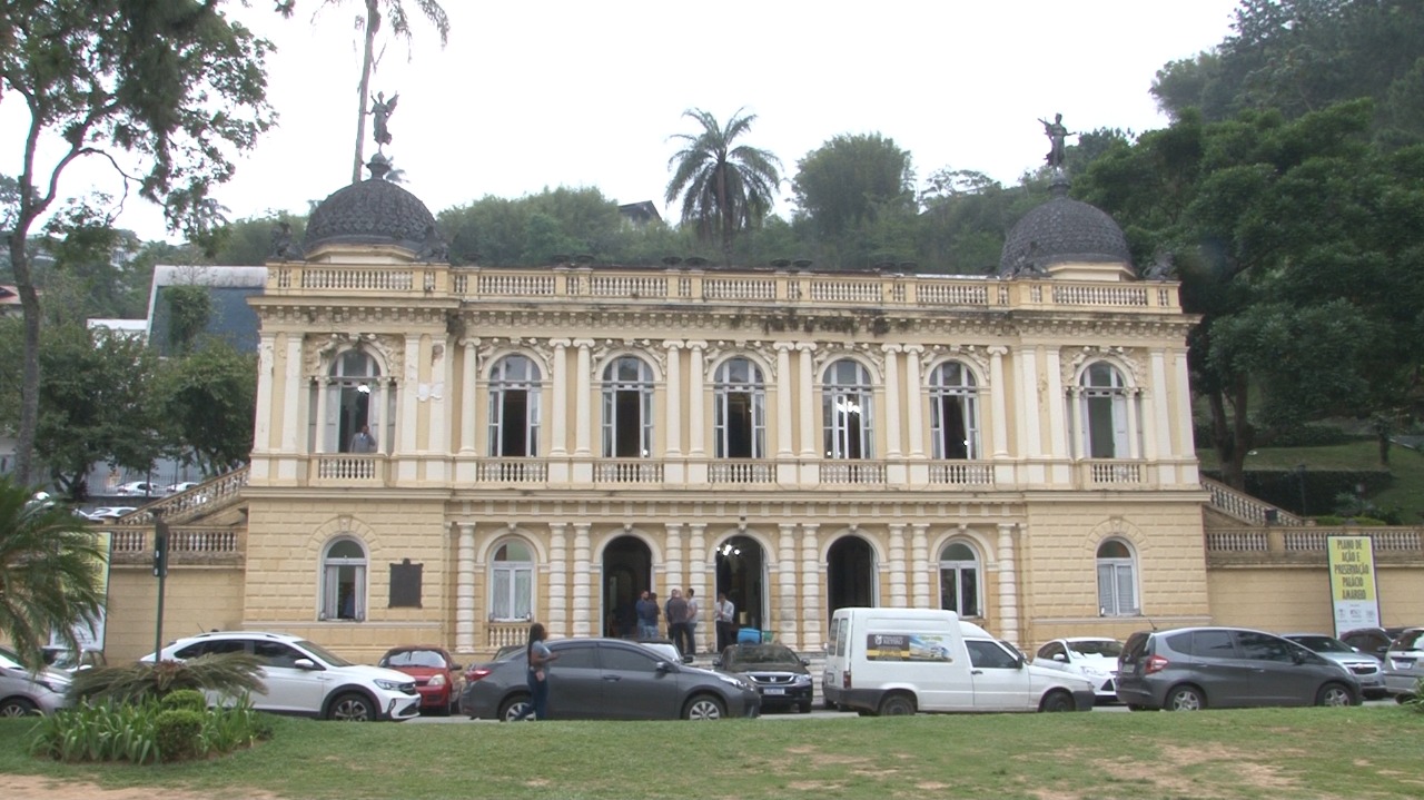 Câmara notifica Prefeitura de Petrópolis após falta de transparência na Lei Orçamentária Anual