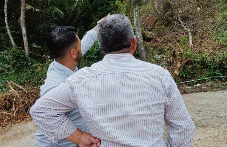 Vereador Marcelo Chitão leva tecnólogo especialista para produzir imagens detalhadas das pedras na Rua Rochedo em Nova Cascatinha