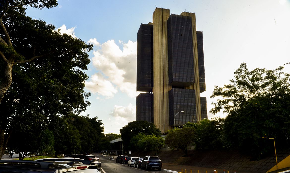 Copom define hoje a taxa básica de juros da economia, a Selic