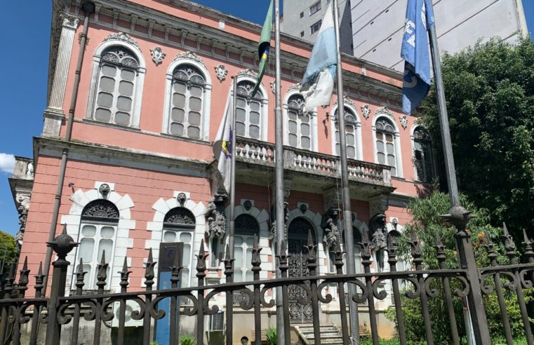 Cefet/RJ Petrópolis promove bate-papo sobre estudo no exterior