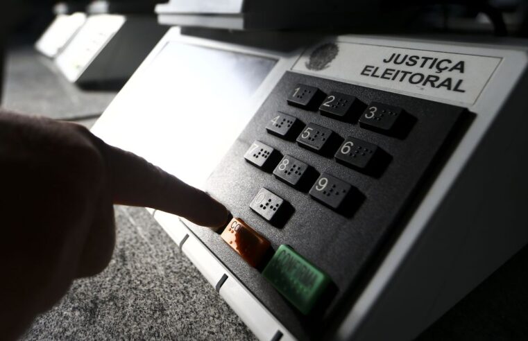 Eleições: TSE descarta votos brancos e nulos durante a apuração