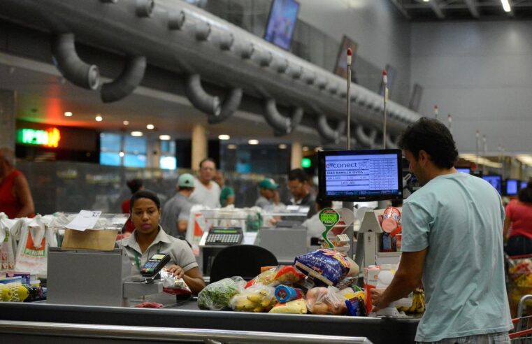 Indicador Antecedente de Emprego recua em outubro