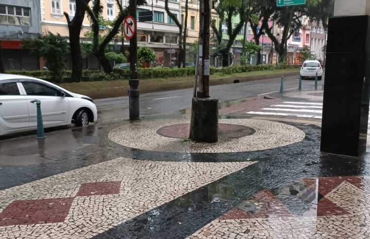 Boletim da Defesa Civil aponta possibilidade de rápidas pancadas de chuva moderada a forte