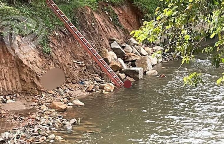 Corpo é encontrado dentro do rio na Avenida Barão do Rio Branco