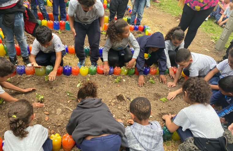 Projeto Semeamando inicia planejamento para novas hortas em 2023