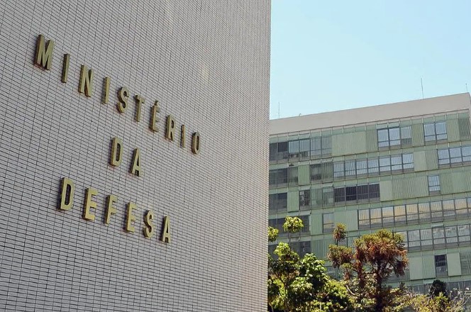 FAB vai investigar morte de militar em prédio do Ministério da Defesa