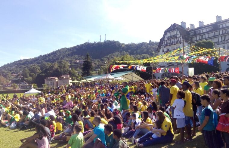 Unidades Sesc Quitandinha e Nogueira vão transmitir jogos da Copa do Mundo; ao todo 13 municípios receberão o projeto Torcida Sesc