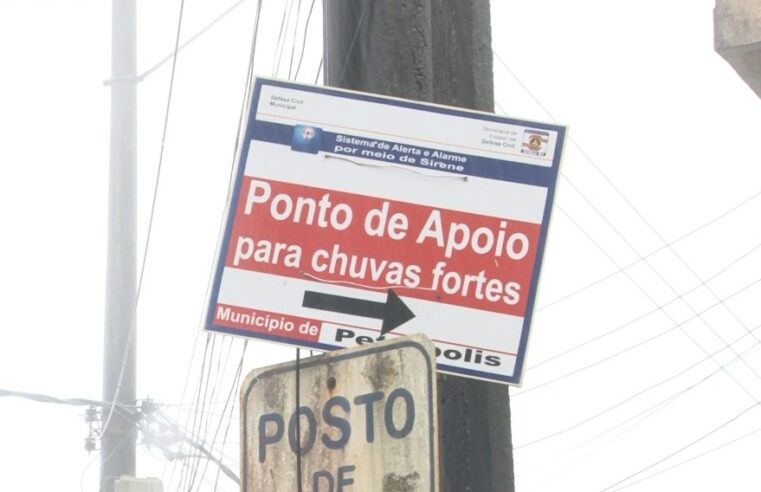 Pontos de apoio são reabertos devido à chuva constante em Petrópolis