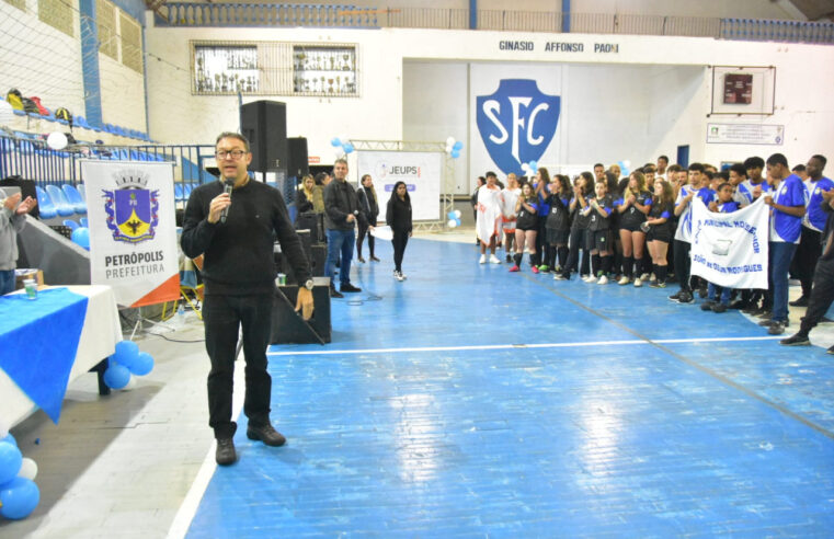 Prefeitura abre os 58º Jeups com competições de futsal