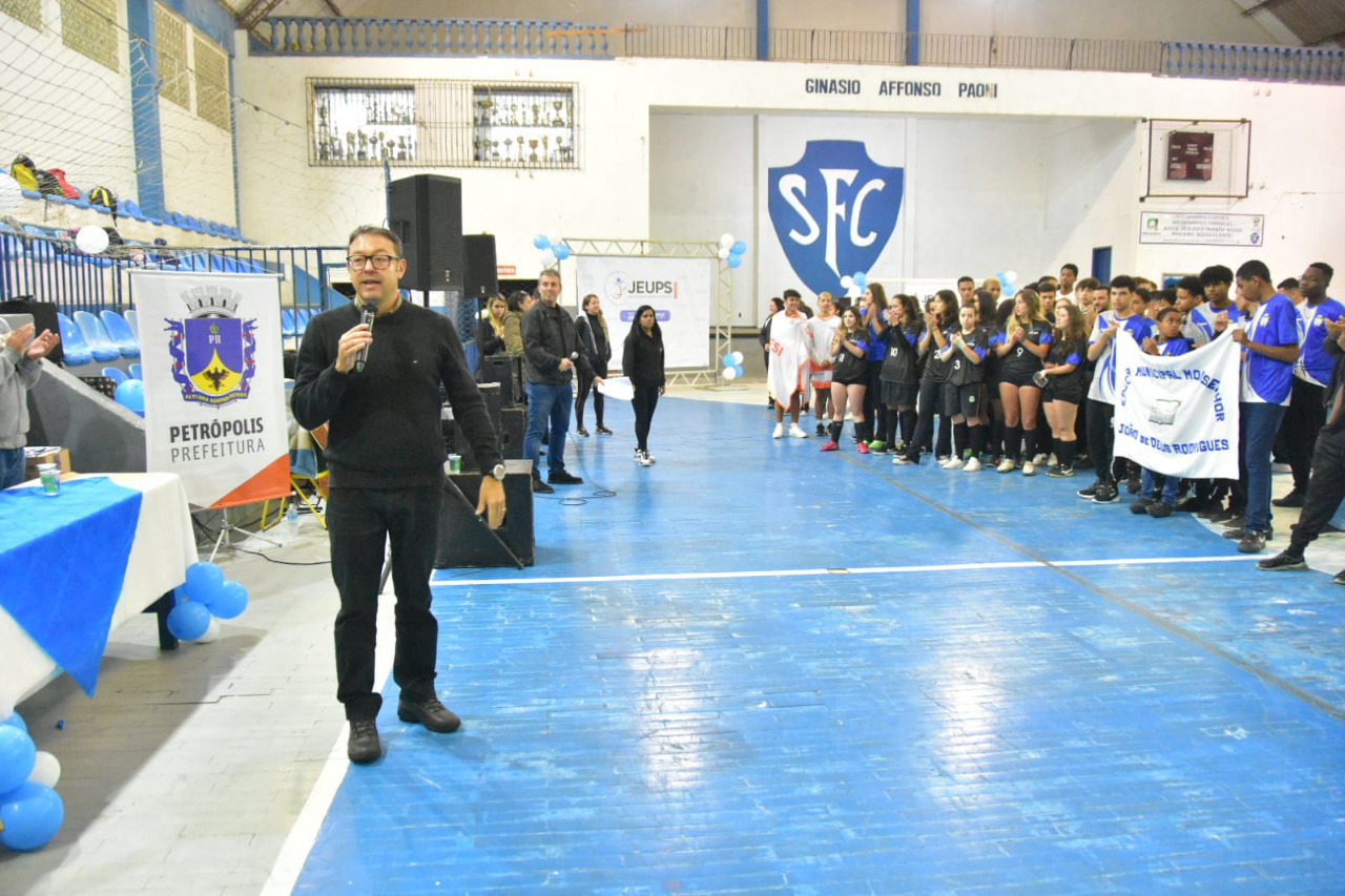 Prefeitura abre os 58º Jeups com competições de futsal