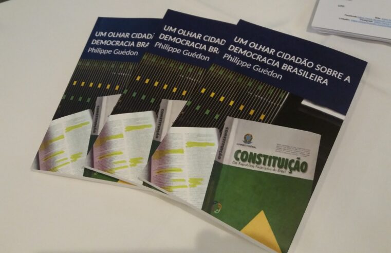 Lançamento do livro póstumo de Guédon reúne representantes de toda a sociedade petropolitana