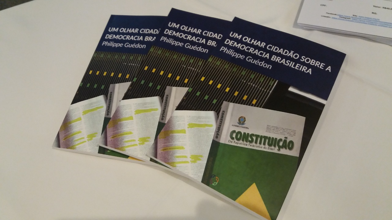 Lançamento do livro póstumo de Guédon reúne representantes de toda a sociedade petropolitana