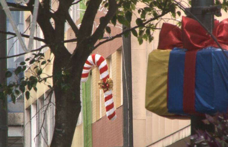 Montagem do Natal Imperial é iniciada em Petrópolis