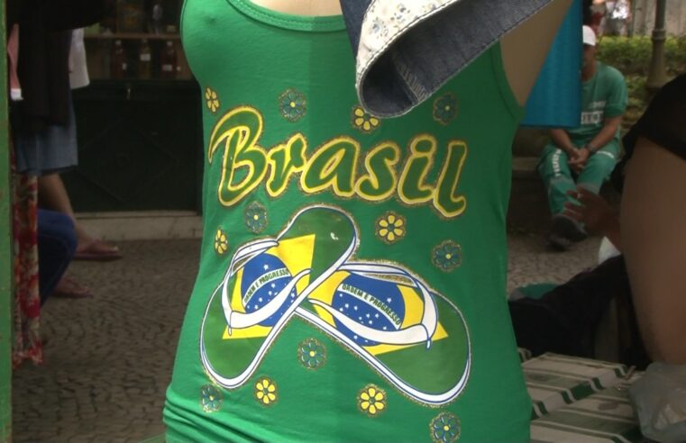 Venda de produtos da copa aumenta e camisas são as mais procuradas
