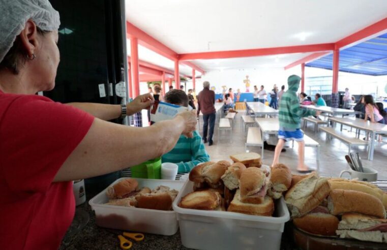 Chuvas obrigam mais de 8,6 mil a deixarem suas casas em todo o país