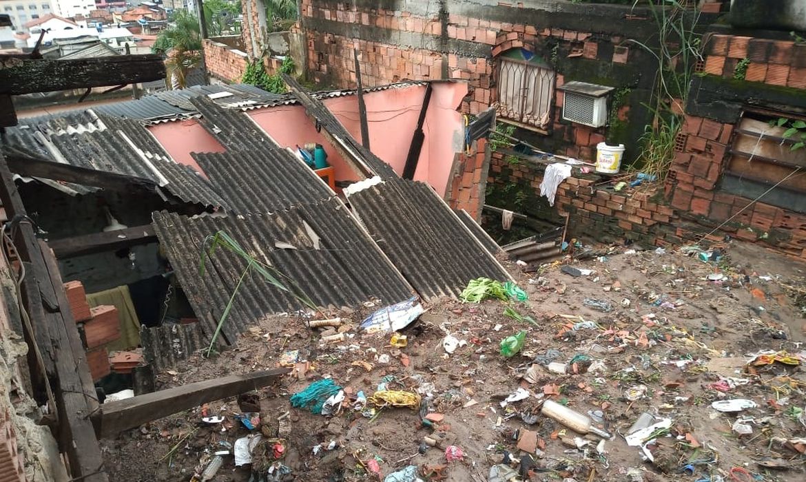 Rio vai investir R$ 1,2 bilhão em obras para período de chuvas