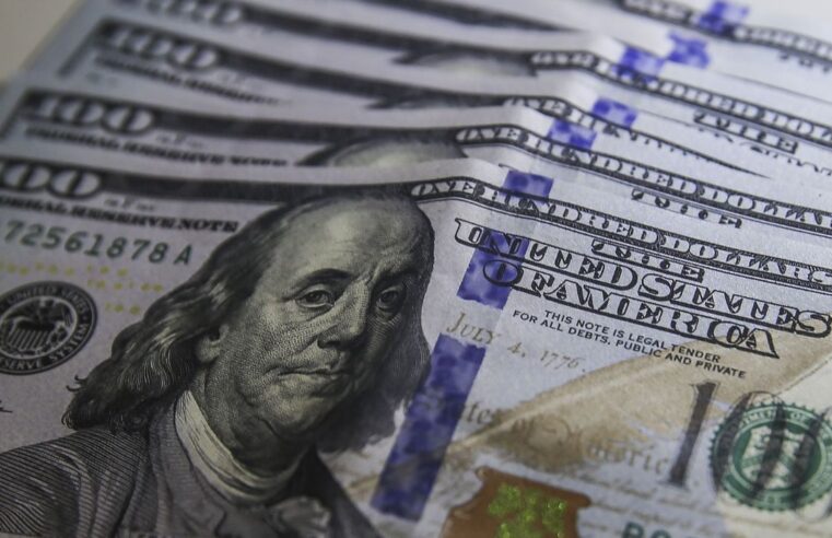 Contas externas têm saldo negativo de US$ 4,6 bilhões em outubro